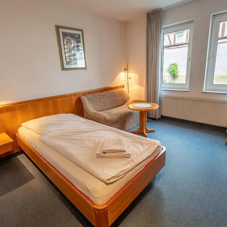 酒店 Pflum Mit Gaestehaus 尼尔廷根