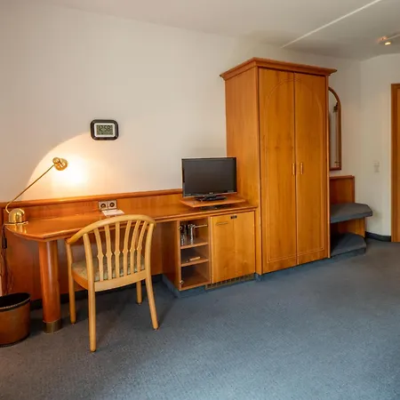 Ξενοδοχείο Pflum Mit Gaestehaus Nurtingen