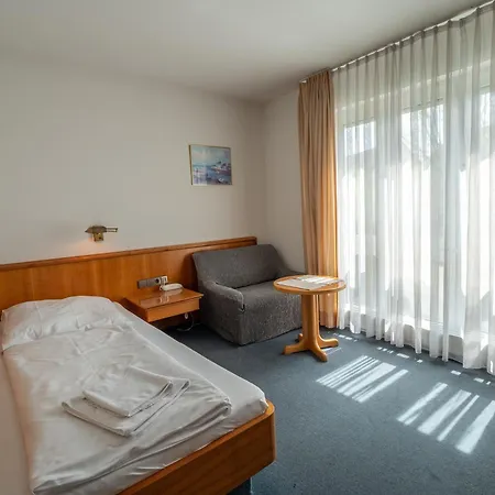 Pflum Mit Gaestehaus 酒店 尼尔廷根