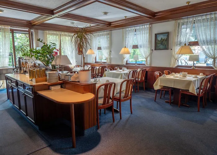 Hotel Pflum Mit Gaestehaus *